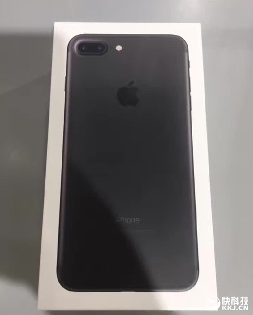 iphone7亮黑色什么材质的（苹果7亮黑色价格贵的原因）