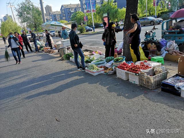 地摊卖什么最挣钱，成本低很赚钱的6个小商品