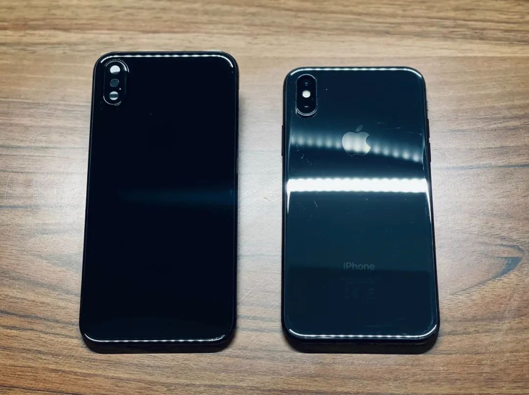 iphonex颜色反转怎么设置（苹果xs黑色金色对比）