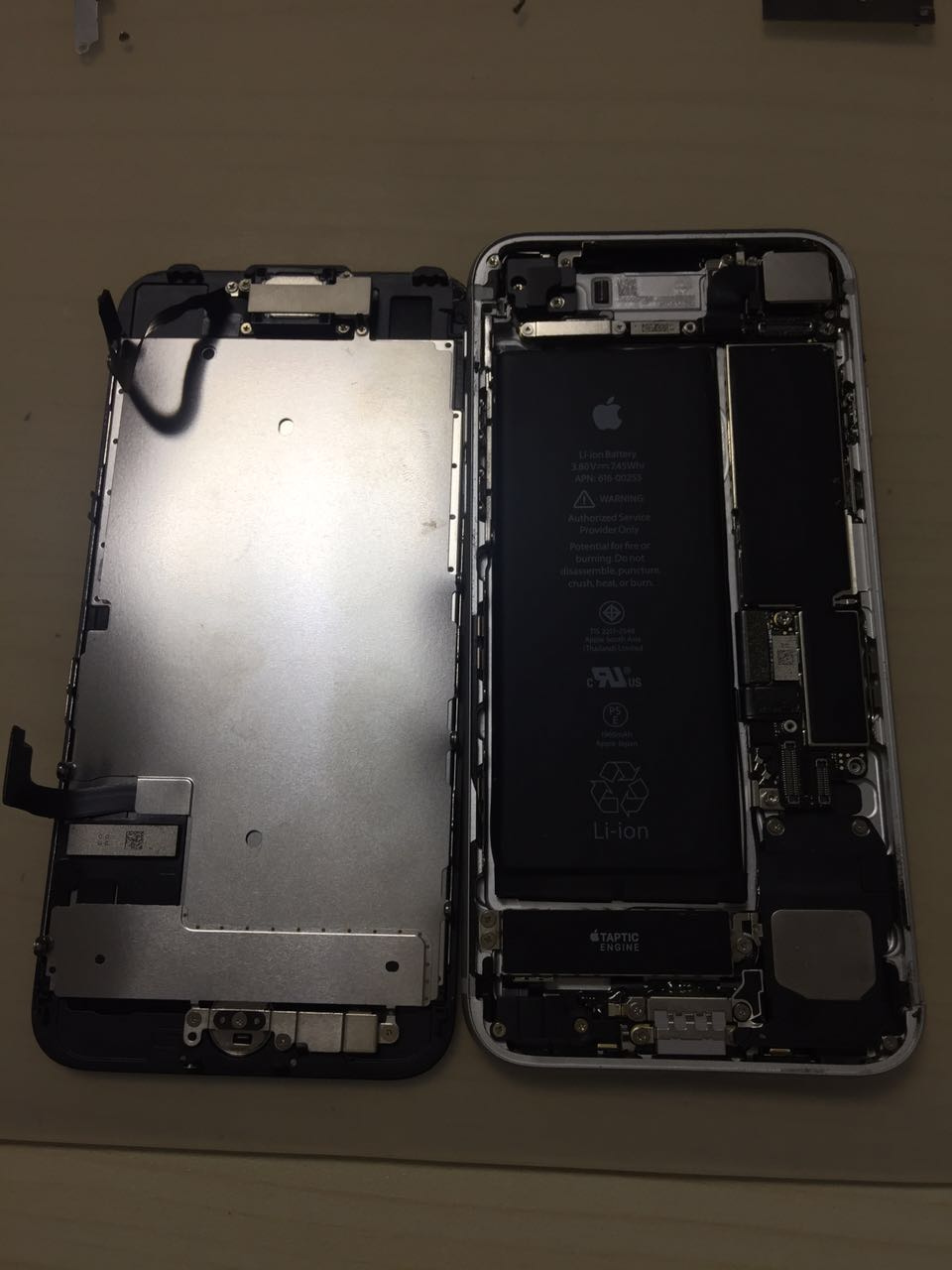 iphone7换电池教程图解（苹果7手机电池更换步骤）