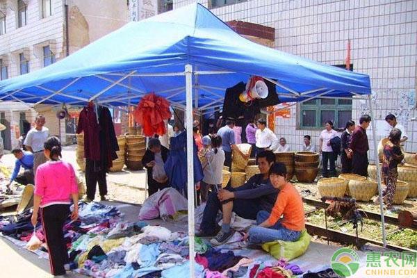 地摊卖什么比较好，不怕压货的地摊小生意