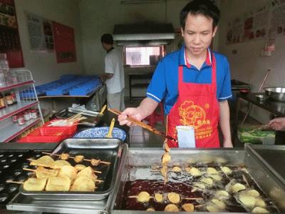 在学校门口做什么生意比较好，适合学校门前开的小吃店！