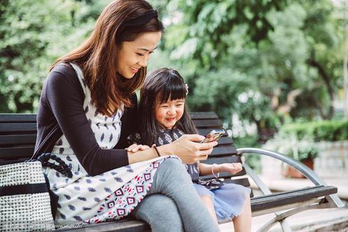 在家看孩子怎么赚钱，时间自由的4个赚钱项目